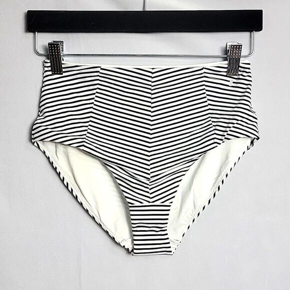 🖤5/$20🖤 NWT... H&M bikini bottom.. - Picture 1 of 10